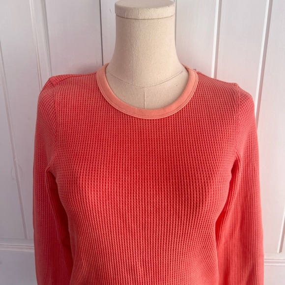 American Eagle Waffle Knit Thermal Long Sleeve Peach Size Small NWT - Picture 2 of 3
